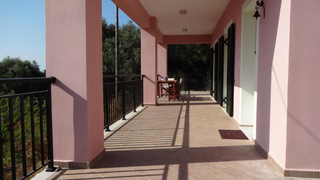 Victoria'S Summer House Lixouri Exterior foto